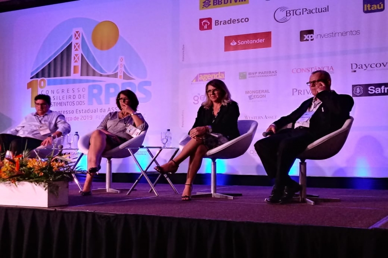NAVEGANTESPREV participa de congressos de investimentos